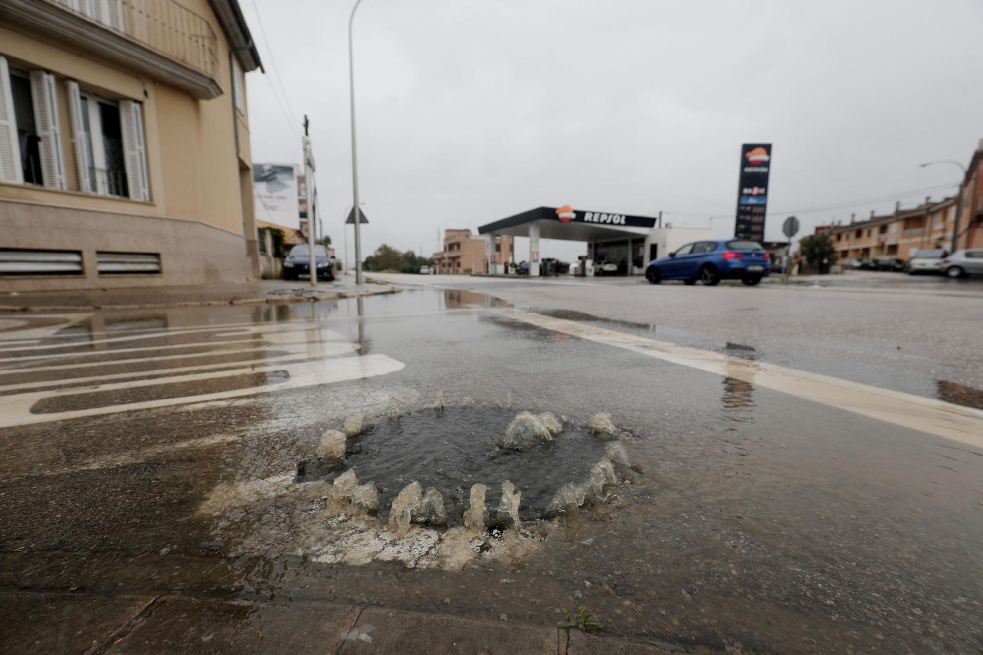 Las alcantarillas se desbordan en Son Ferriol