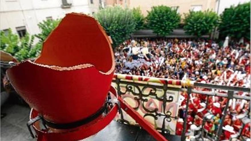 El trencament del càntir obre la Festa Major de la Bisbal