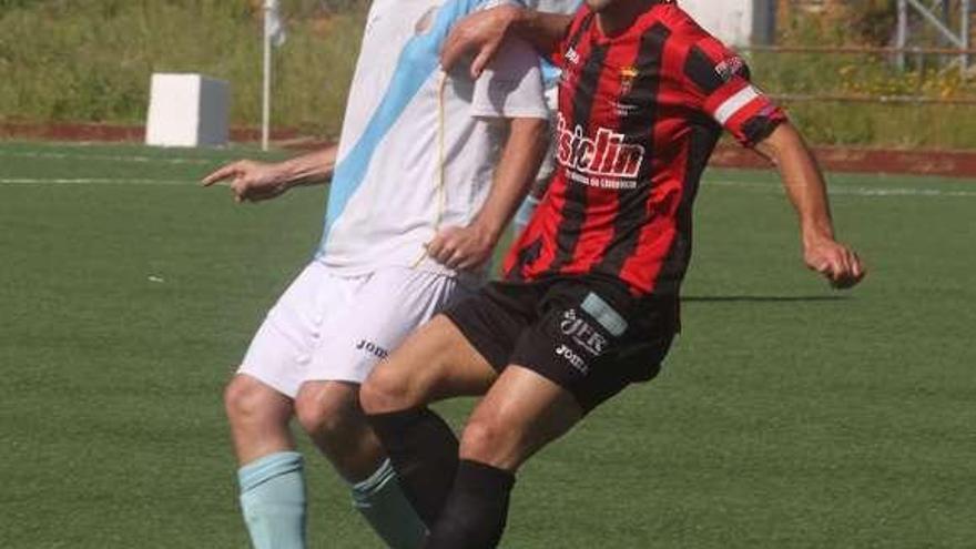 Suso, en un lance del partido jugado en Marín. // Santos Álvarez