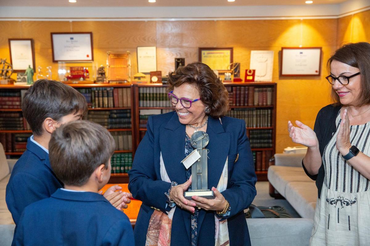 Adonina Tardón, primera catedrática de Medicina Preventiva de la Universidad de Oviedo, "Asturiana del mes"