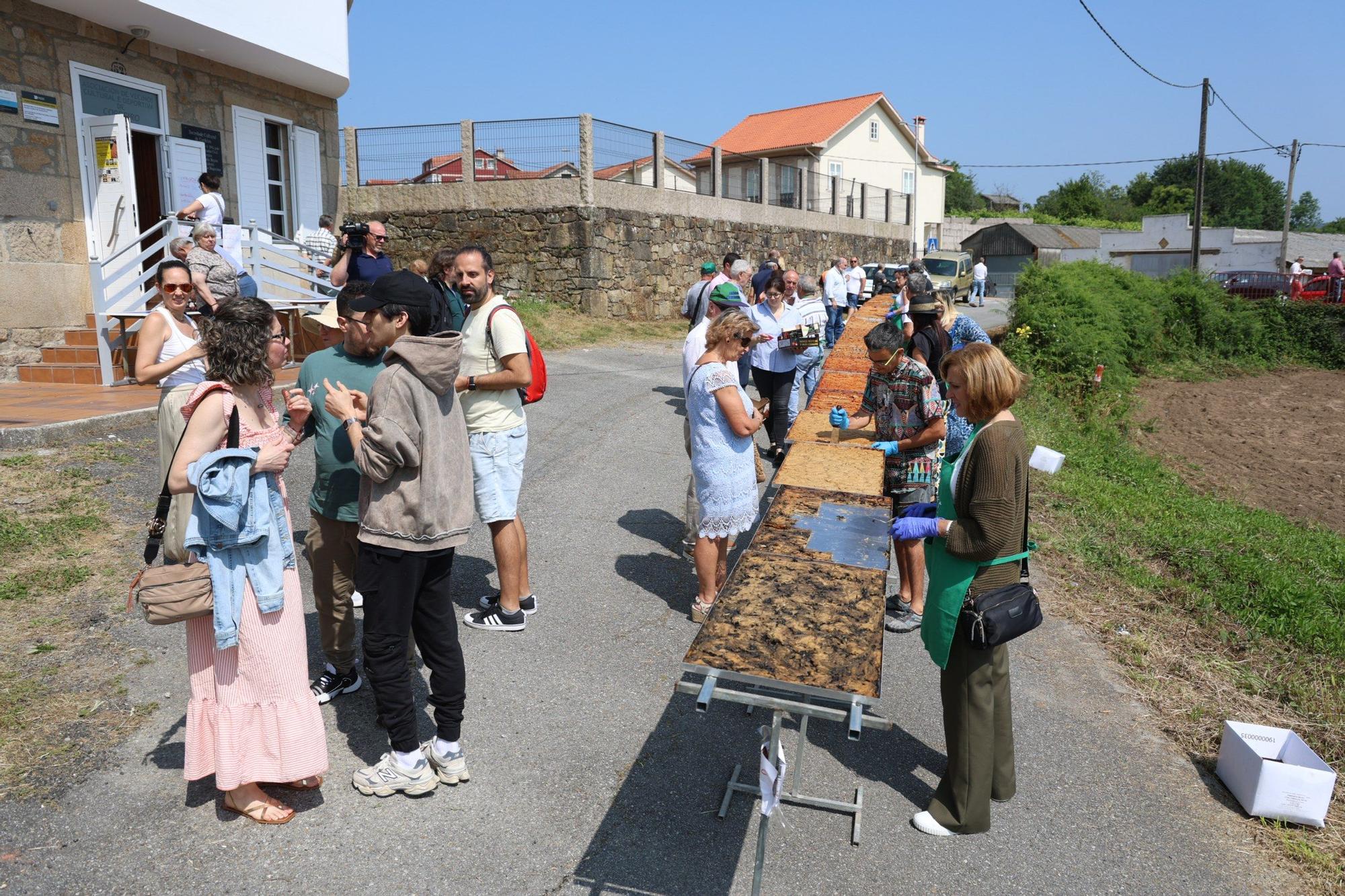 Asistentes a la Festa da Empanada de Millo de Cordeiro.