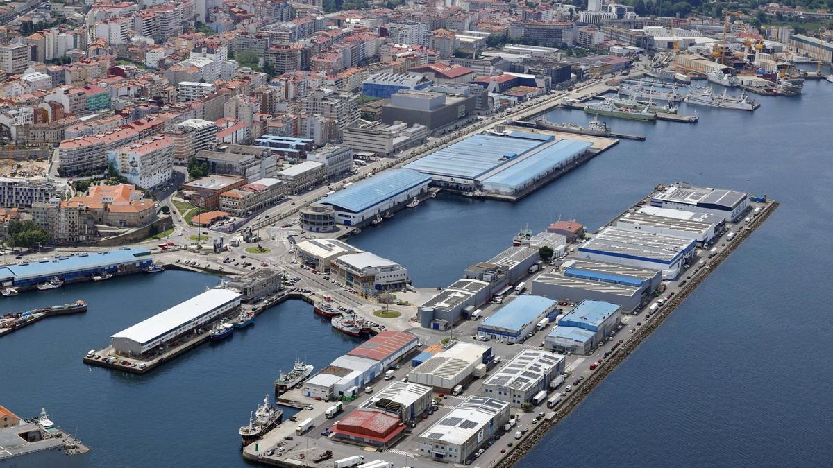 Vista aérea del puerto pesquero de Vigo.