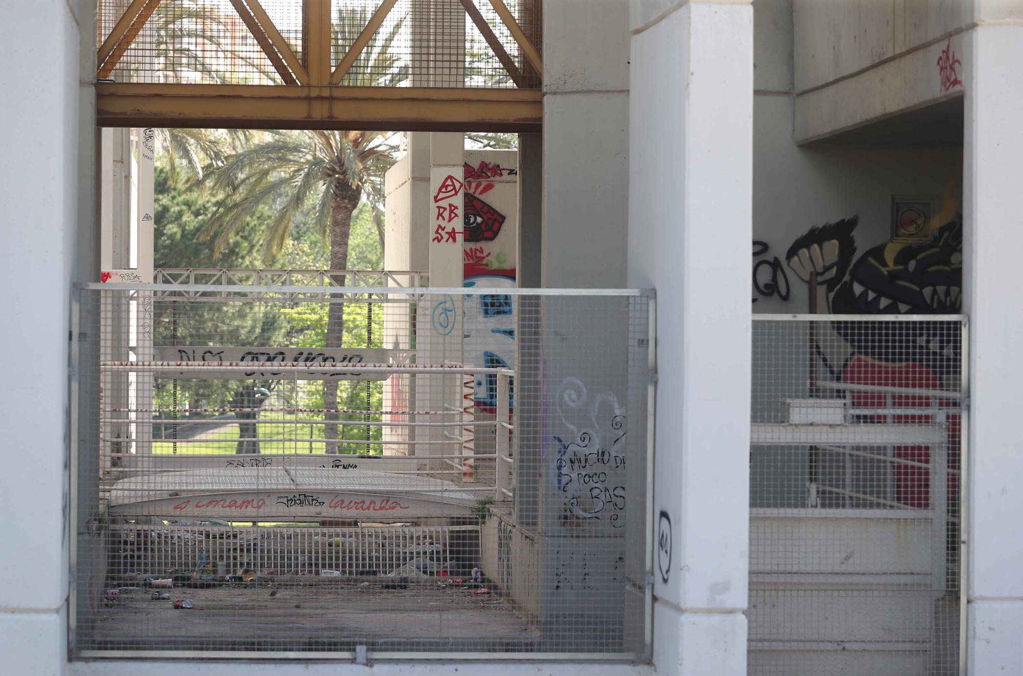 La Casa del Agua del jardín del Turia, en estado de abandono