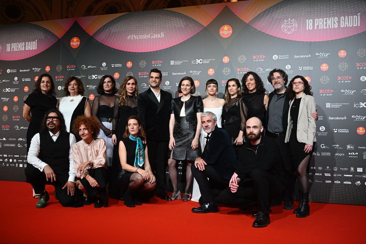 Alfombra roja de los Premis Gaudí 2026, Equipo ‘Romería ‘ y su directora Carla Simón (c)