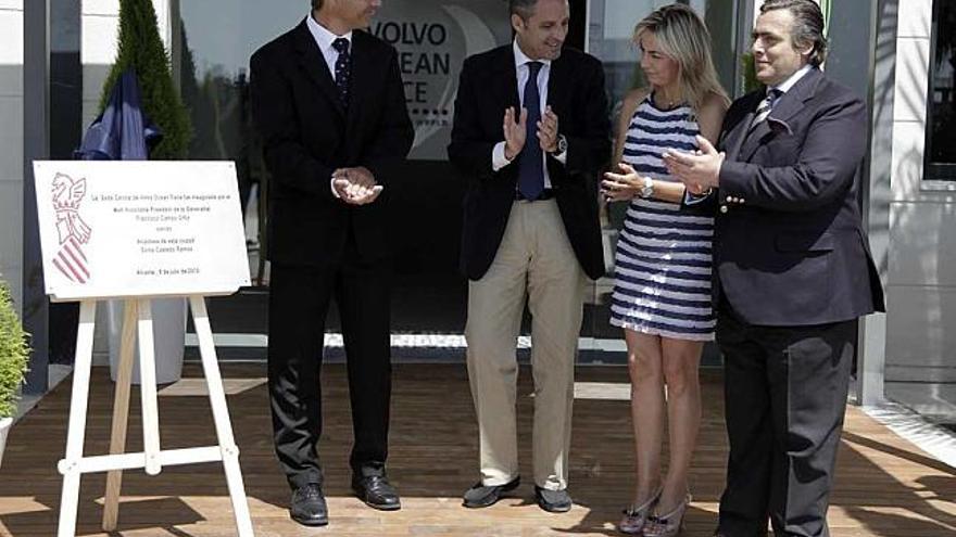 Knut Frostad y Germán López (Volvo), junto a Camps y Castedo tras inaugurar la sede.