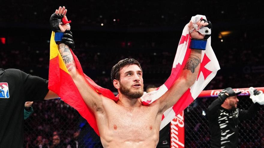 Debut brillante de Aleksandre Topuria en UFC: Una exhibición de boxeo y decisión unánime