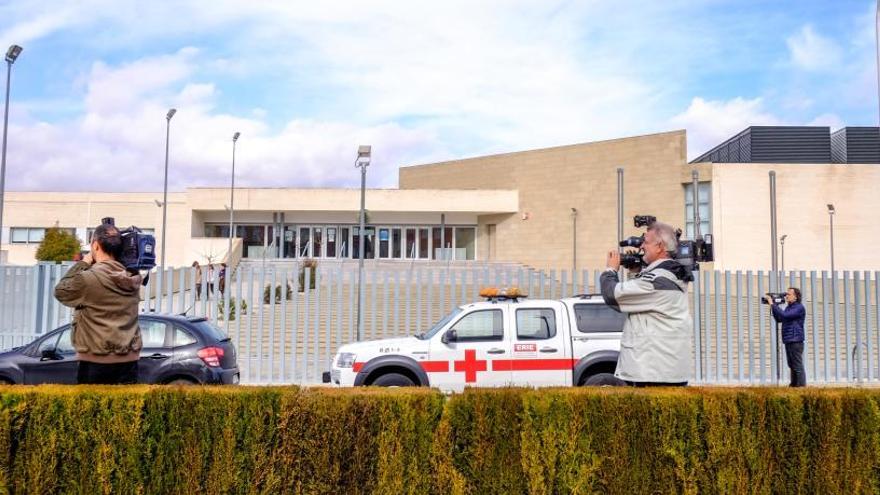 El IES Las Fuentes aboga por la paz en las aulas tras la agresión a cinco alumnos