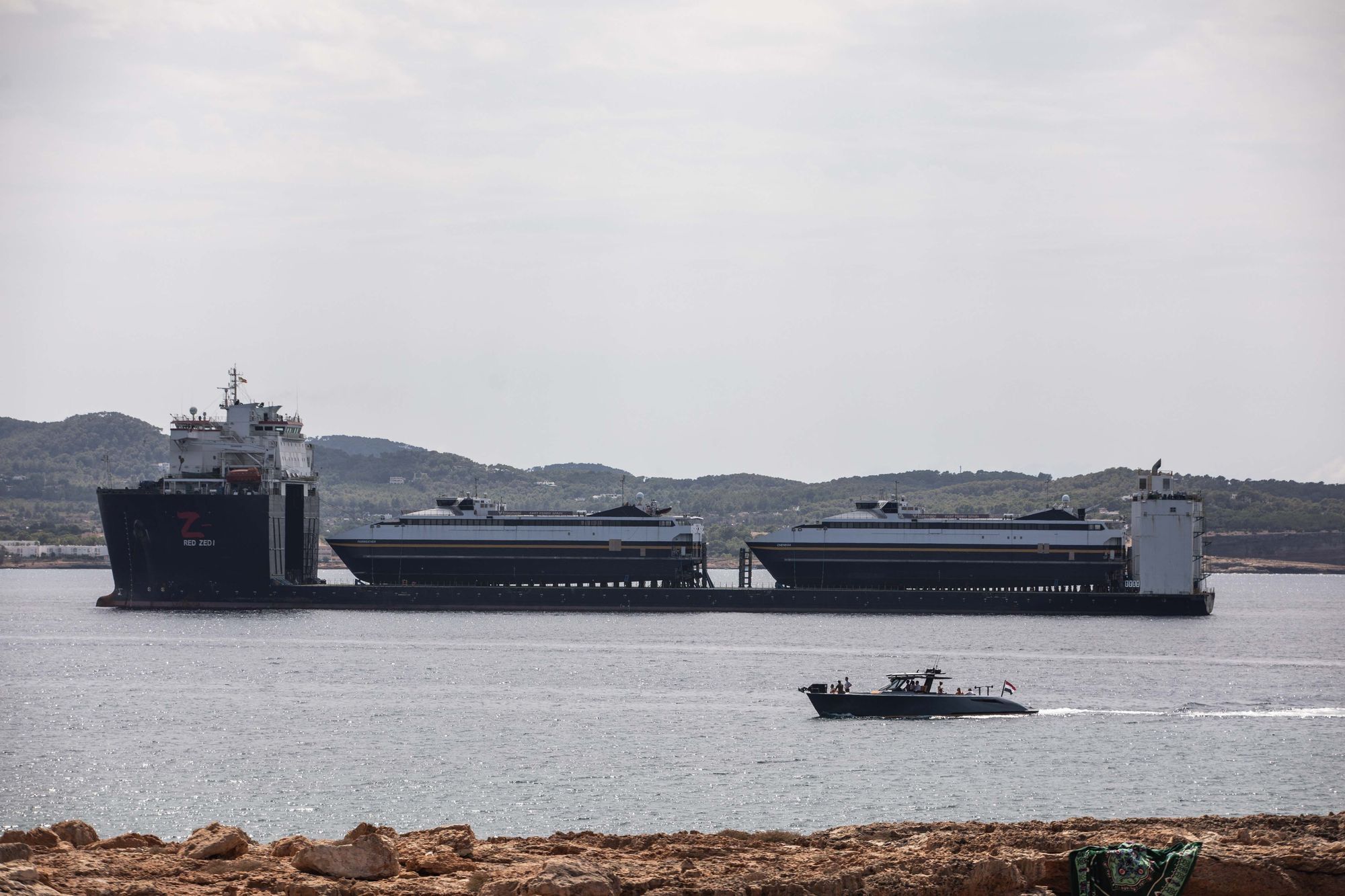 Los ferris adquiridos en Alaska llegan a Ibiza