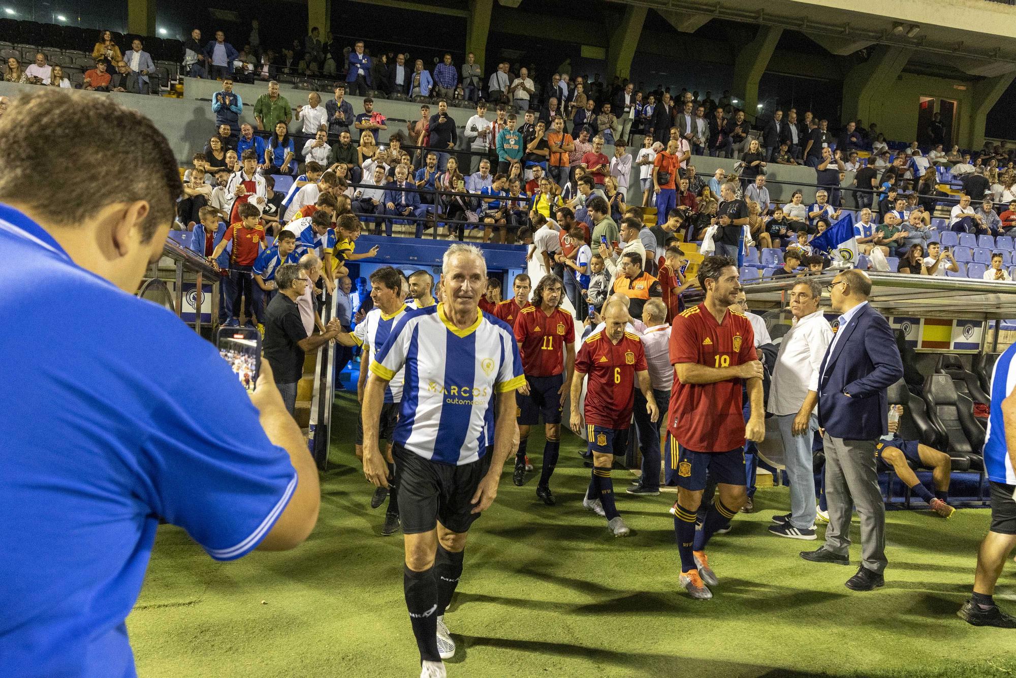 Leyendas del Hércules frente a leyendas de la Selección Española: Las imágenes del partido del Centenario