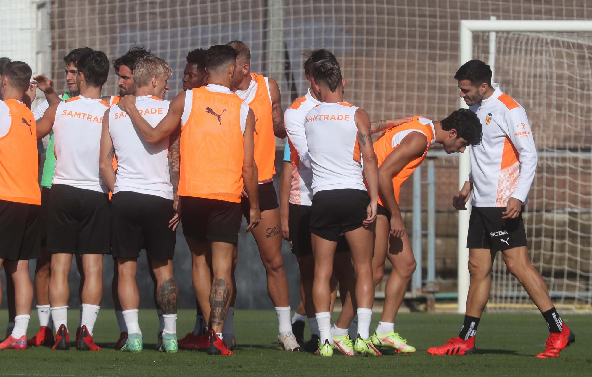 Entrenamiento del Valencia previo al partido frente al Sevilla