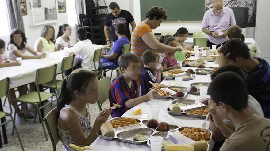 El Gurugú abre su comedor para niños de la barriada pacense