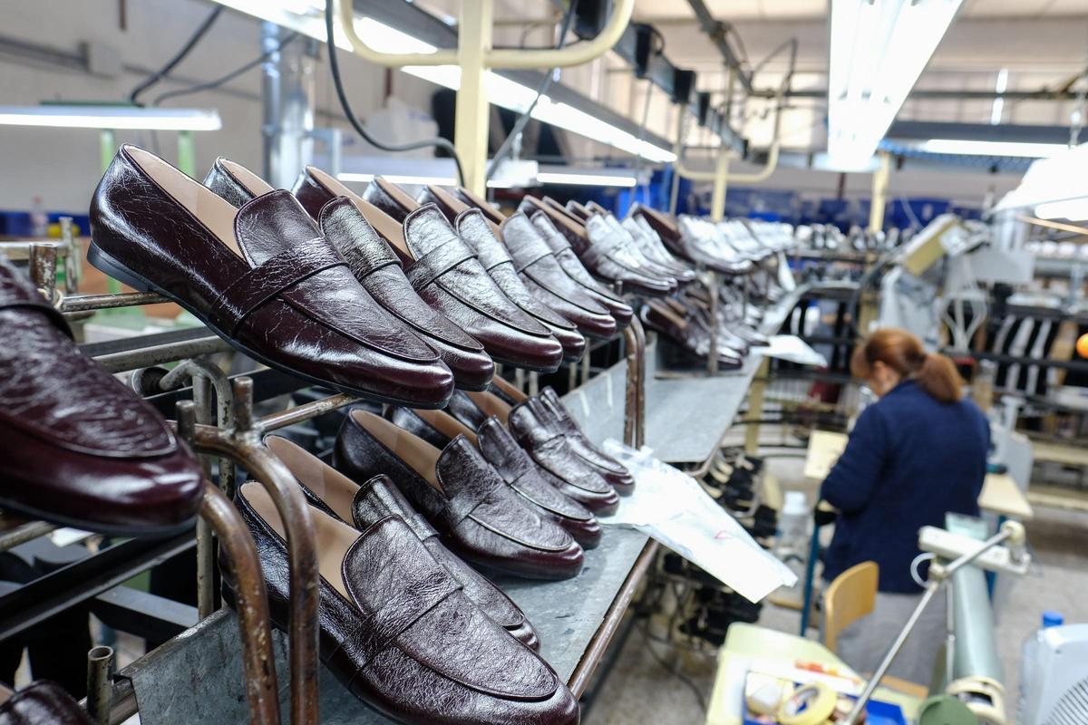 Una fábrica de calzado en la provincia.