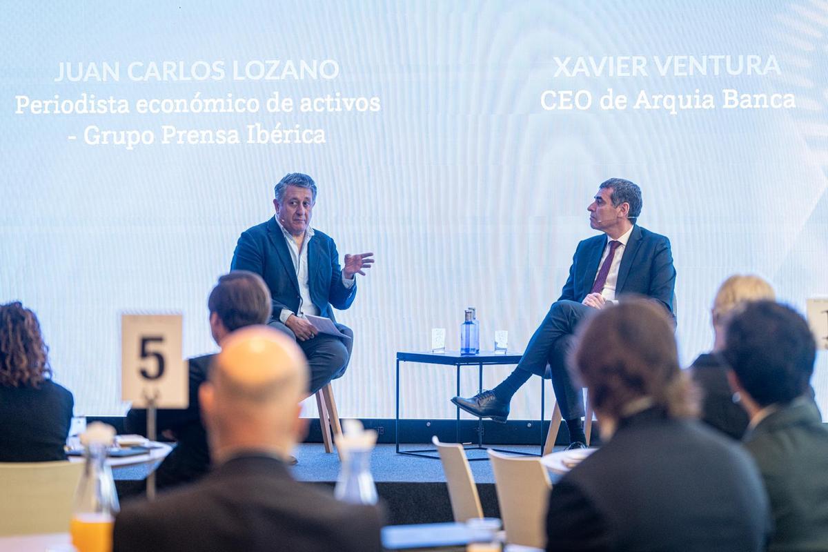 uan Carlos Lozano, periodista económico de activos junto a Xavier Ventura, CEO de Arquia