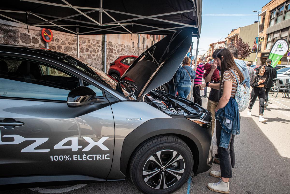 Un dels vehicles elèctrics exposats a la fira