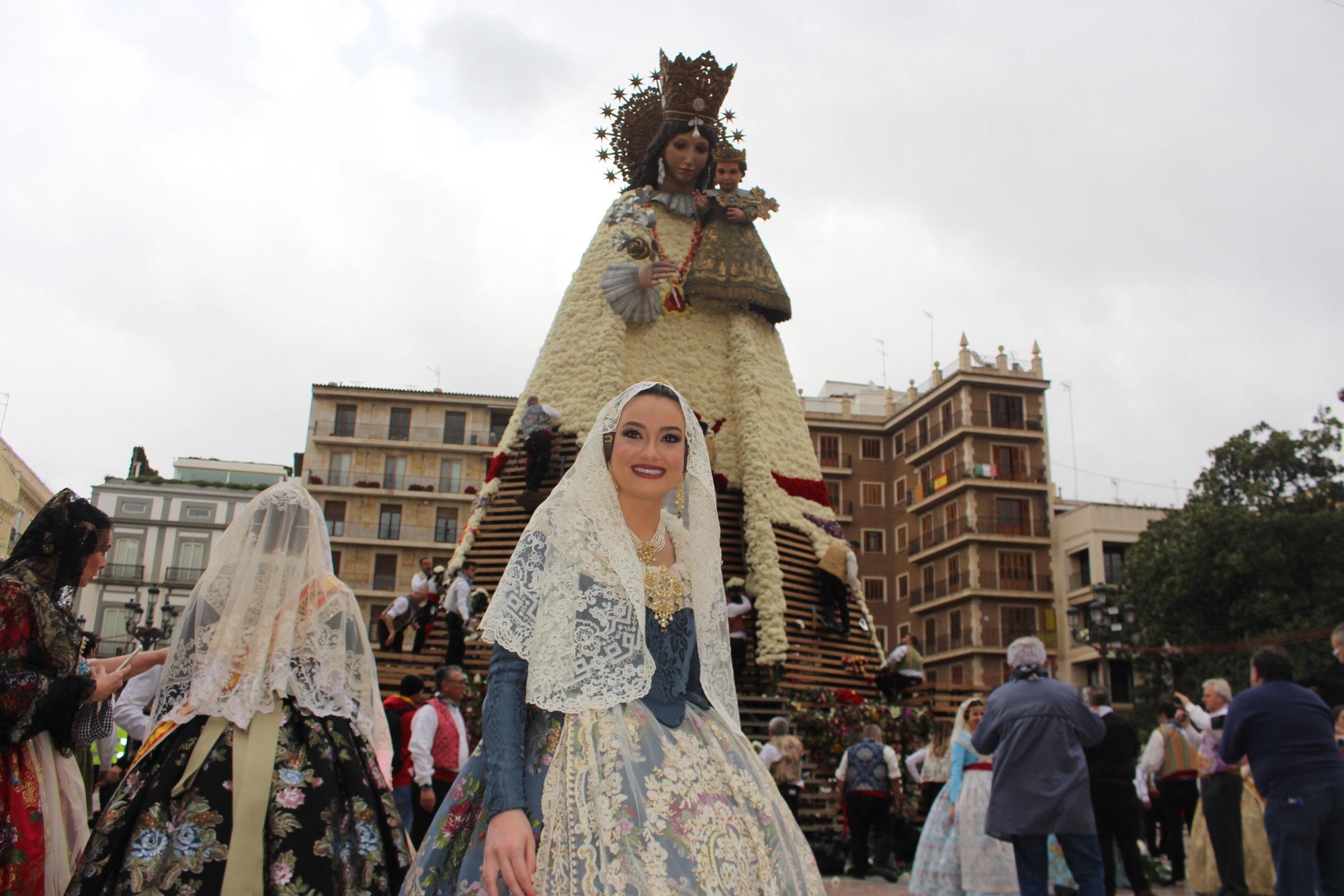 Galería de falleras ilustres en la Ofrenda de las Fallas 2022