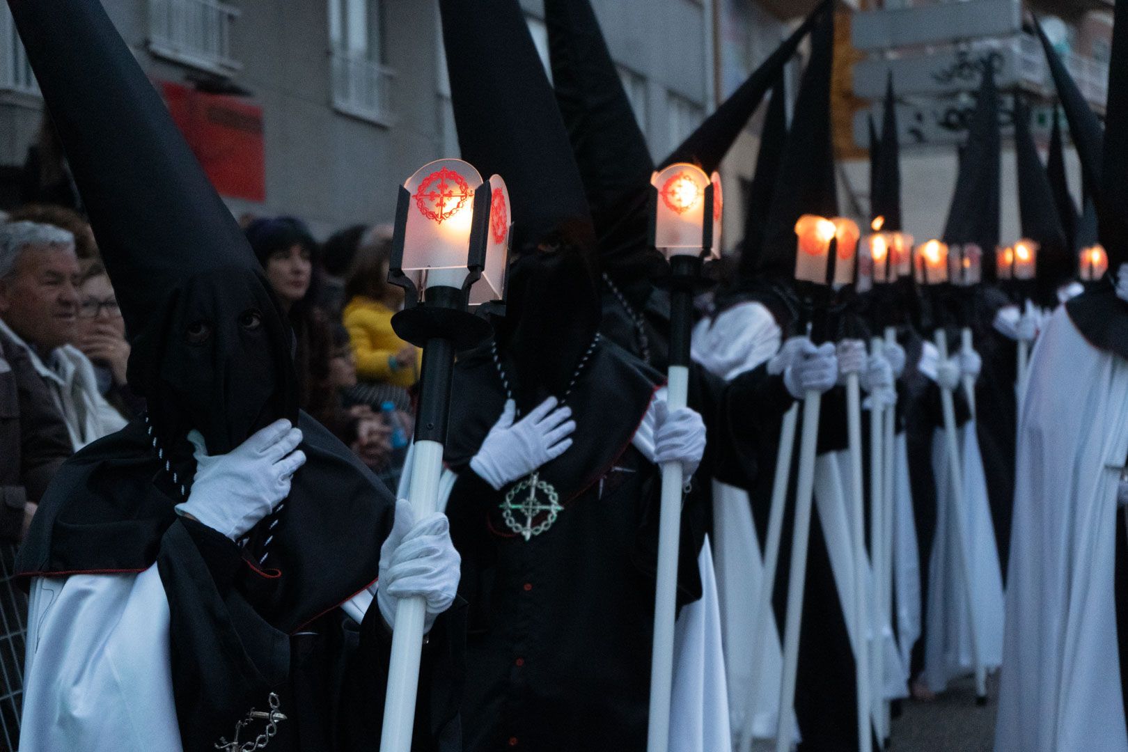 GALERÍA | Así ha sido la procesión de la Tercera Caída de Zamora