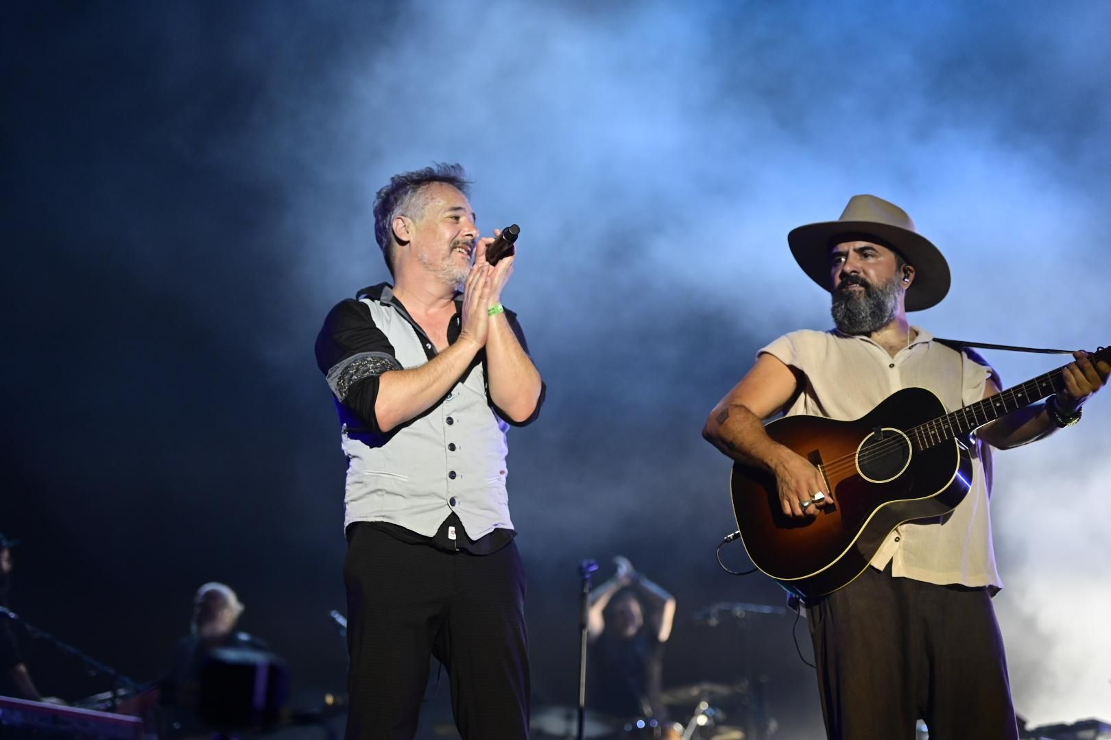 Galería | Love Of Lesbian enloquece a los 'fibers'