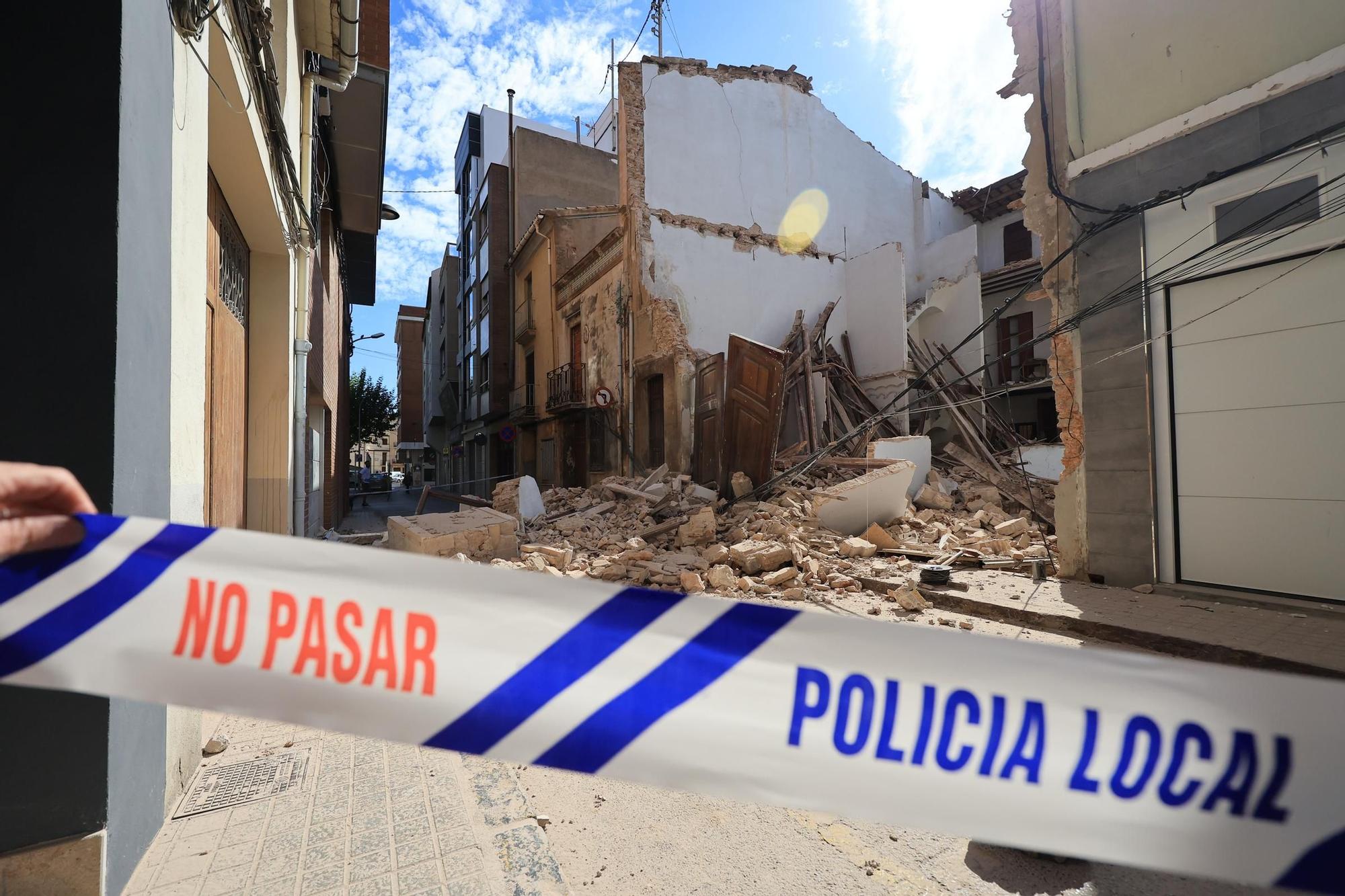 Galería de fotos: Espectacular derrumbe de dos casas en el centro de Vila-real