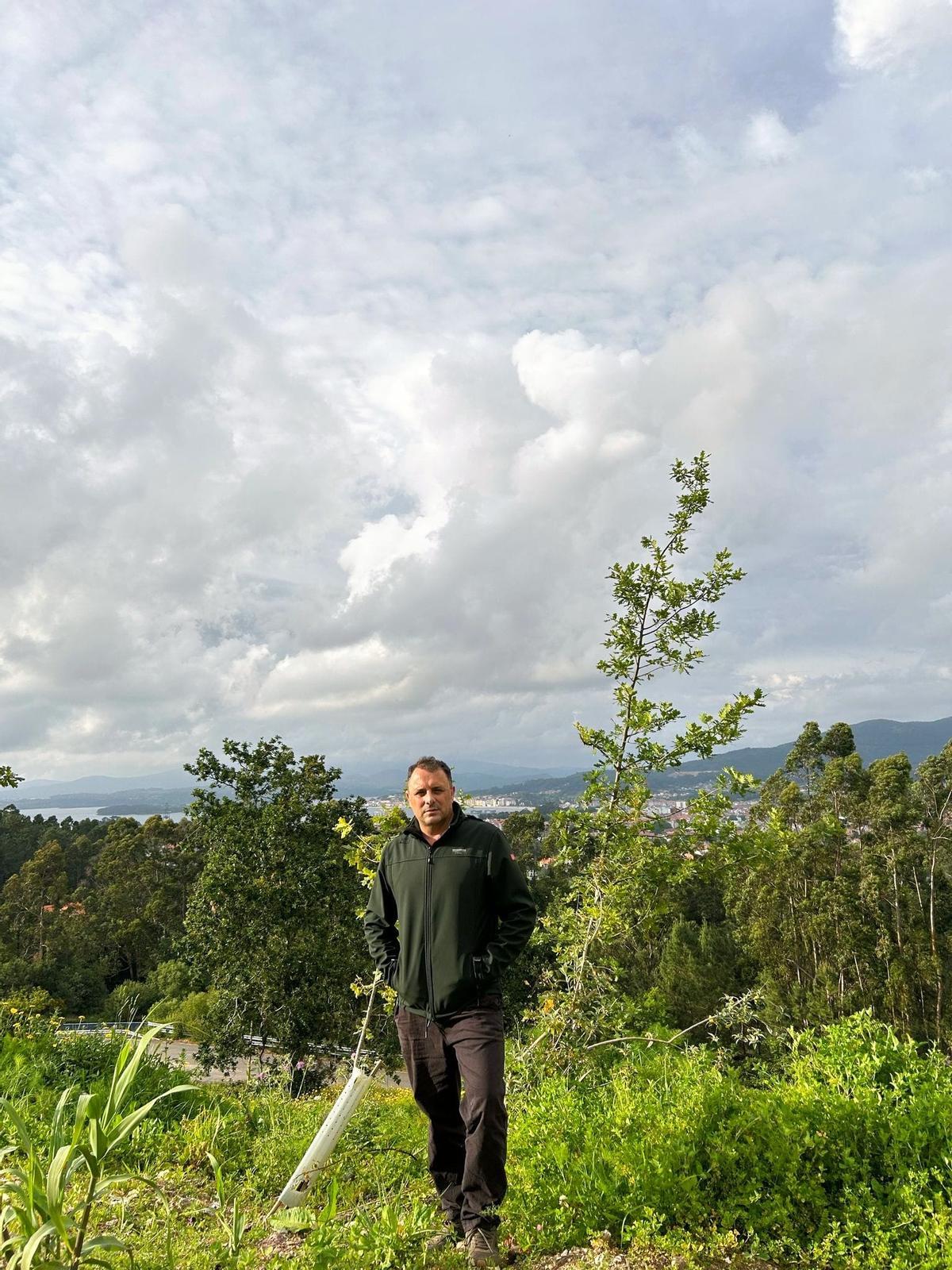 El investigador vilagarciano recuerda que la responsabilidad medioambiental es una tarea común.