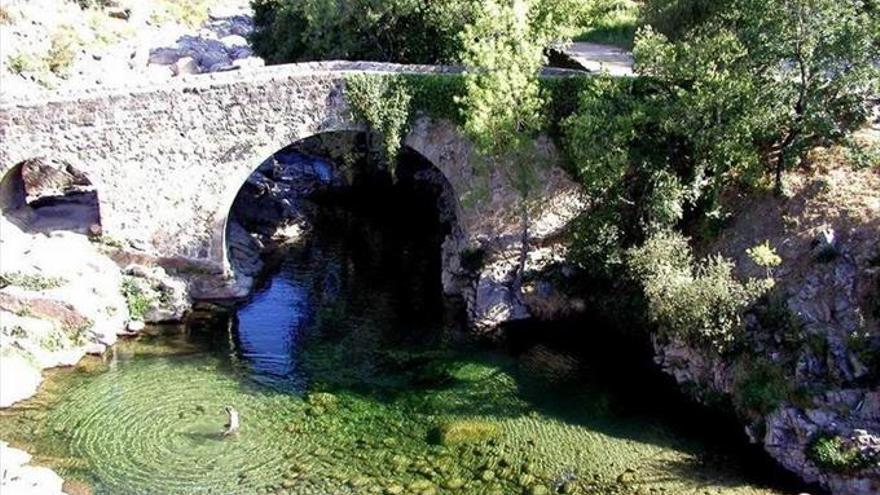 Junta y ayuntamiento defienden la calidad del agua de Cuartos