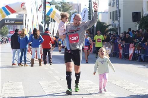 Búscate si corriste el Maratón o la Media Maratón de Badajoz