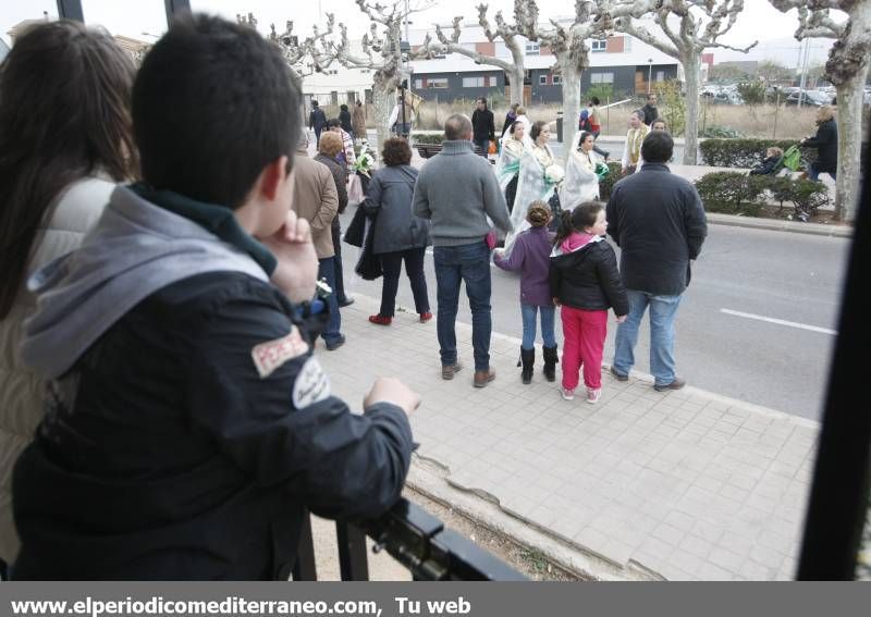 Galería de fotos --  La Ofrenda de Flores pudo con el frío y el viento