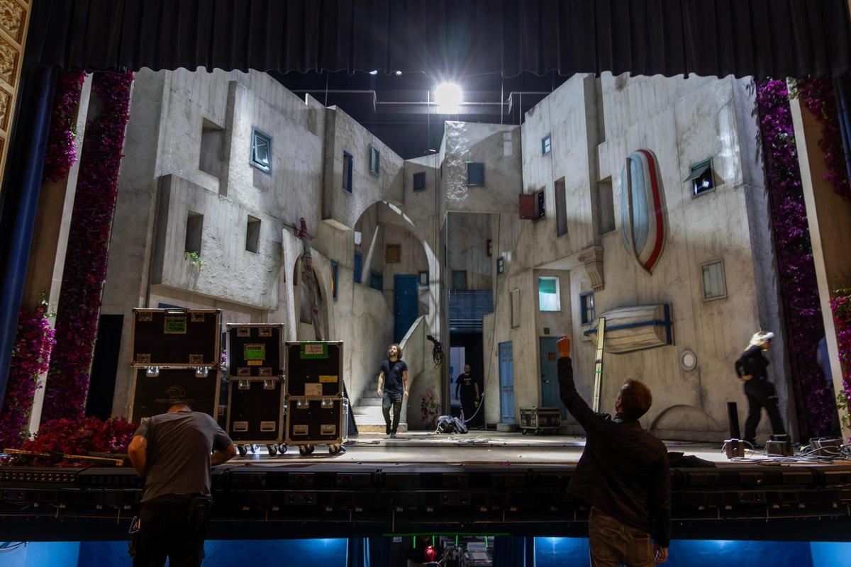 Así se vive “Mamma Mía!” entre bambalinas en el Teatro Principal de Alicante