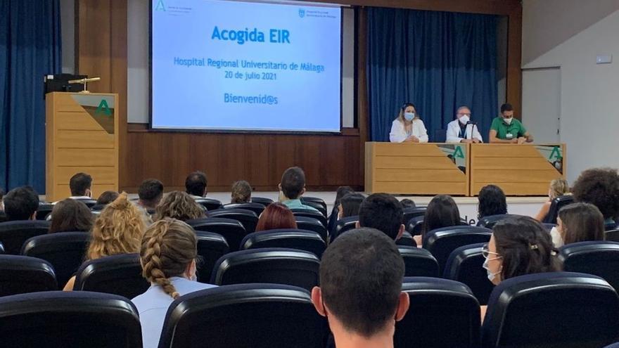 Acto de acogida a nuevos residentes en el Hospital Regional de Málaga