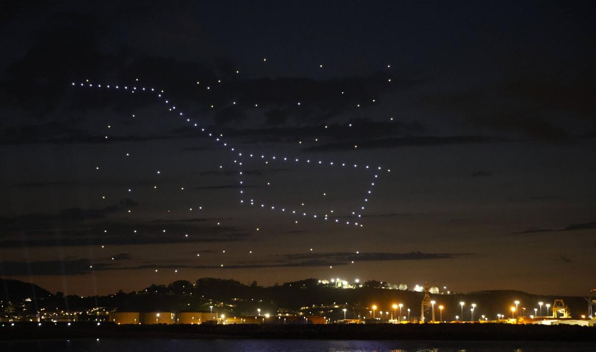 Así fue el espectáculo de drones de Gijón. Así fue el espectáculo de drones de Gijón.