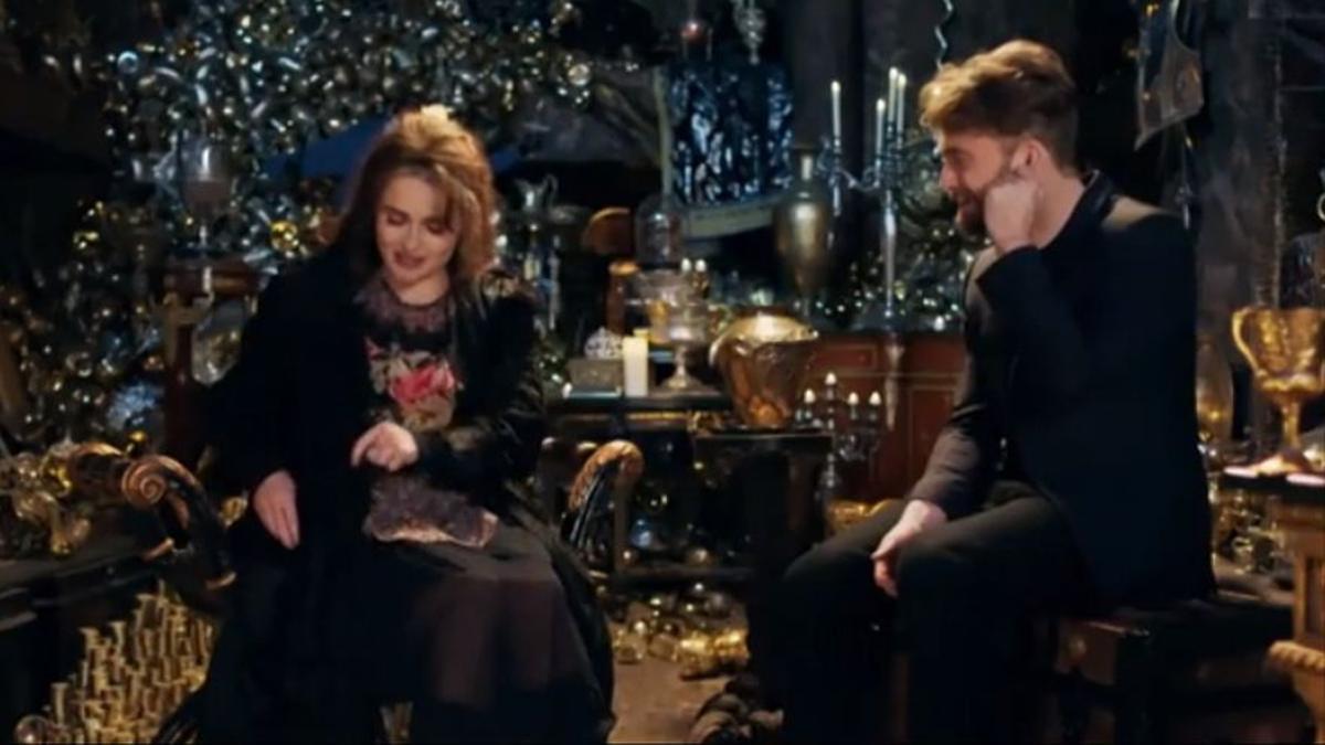 Helena Bonham Carter junto a Daniel Radcliffe, en un momento del especial.