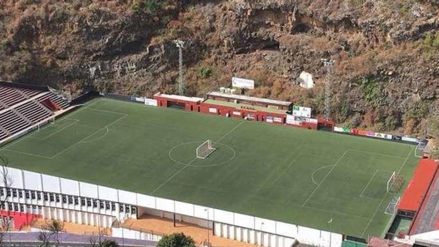 Vista del estadio Silvestre Carrillo, en donde ha de celebrarse el próximo domingo el encuentro entre el Córdoba CF y el CD Mensajero.