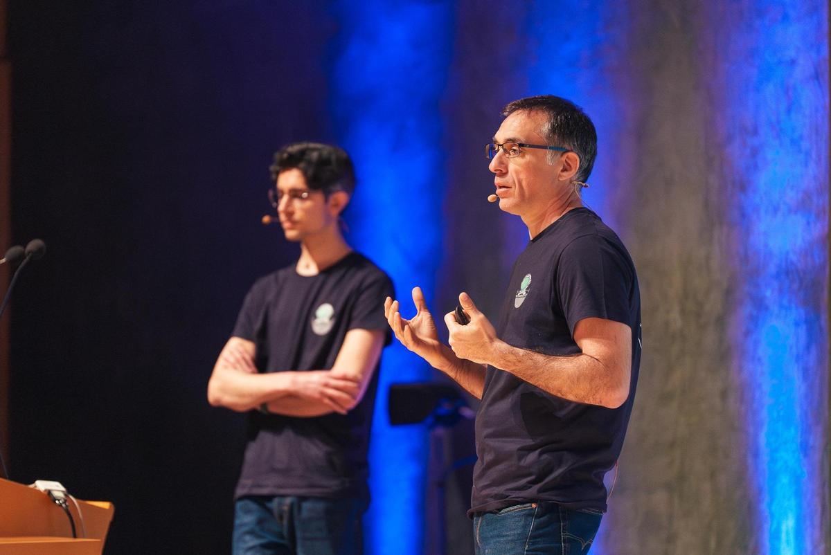 Los fundadores de Endor durante su participación en la convención tecnológica Wasm I/O, realizada en Barcelona en 2025.