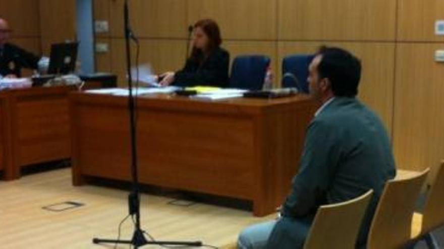 El acusado, al comenzar ayer el juicio en la sección segunda de la Audiencia de Valencia.