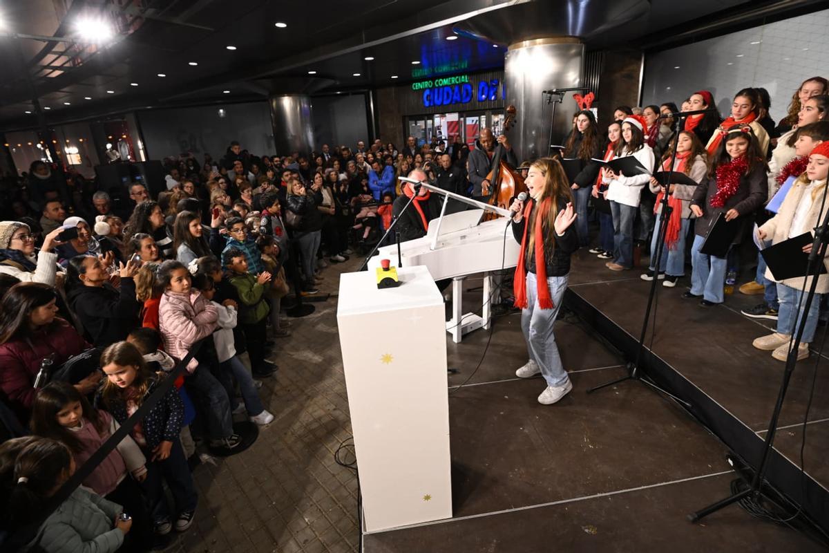 El Corte Inglés de Elche da la bienvenida a la Navidad