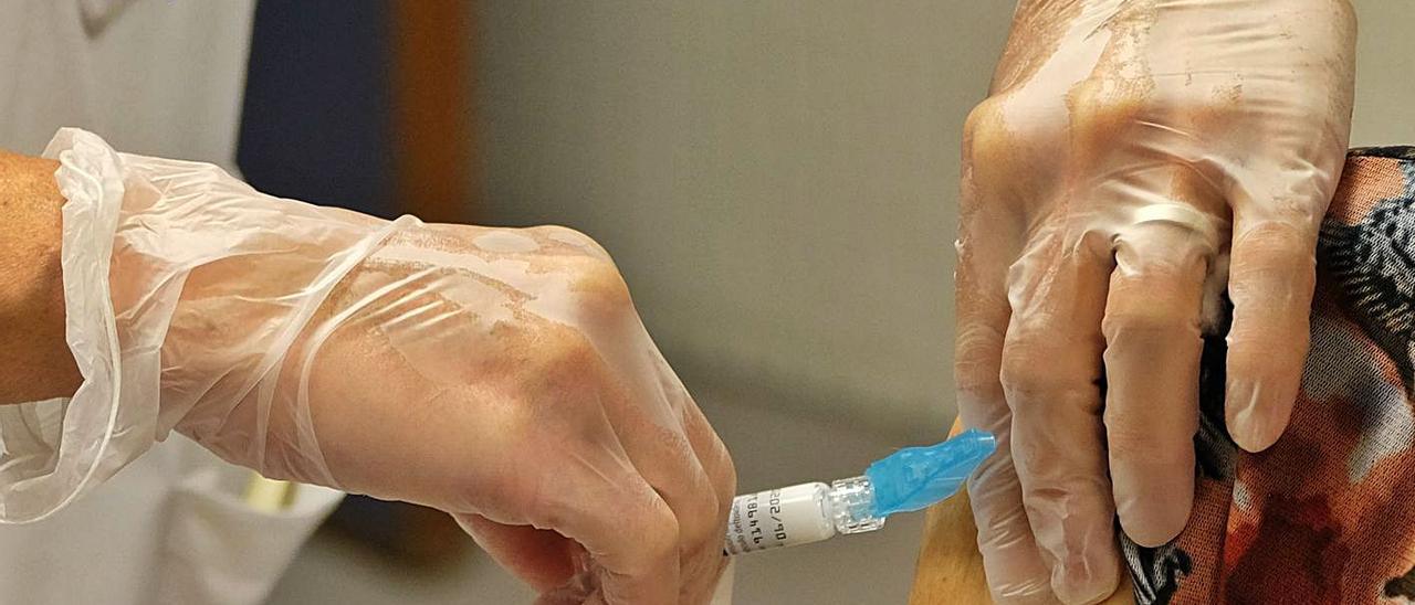 “Es necesario que mayores y personal sanitario se vacunen contra la gripe”