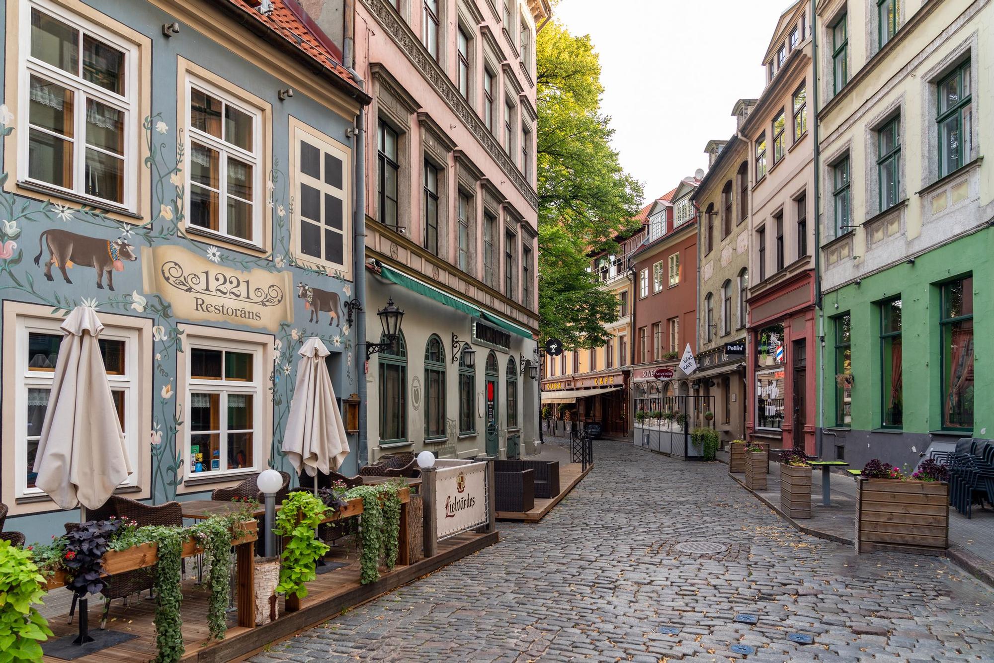 El colorido centro histórico de Riga, capital de Letonia