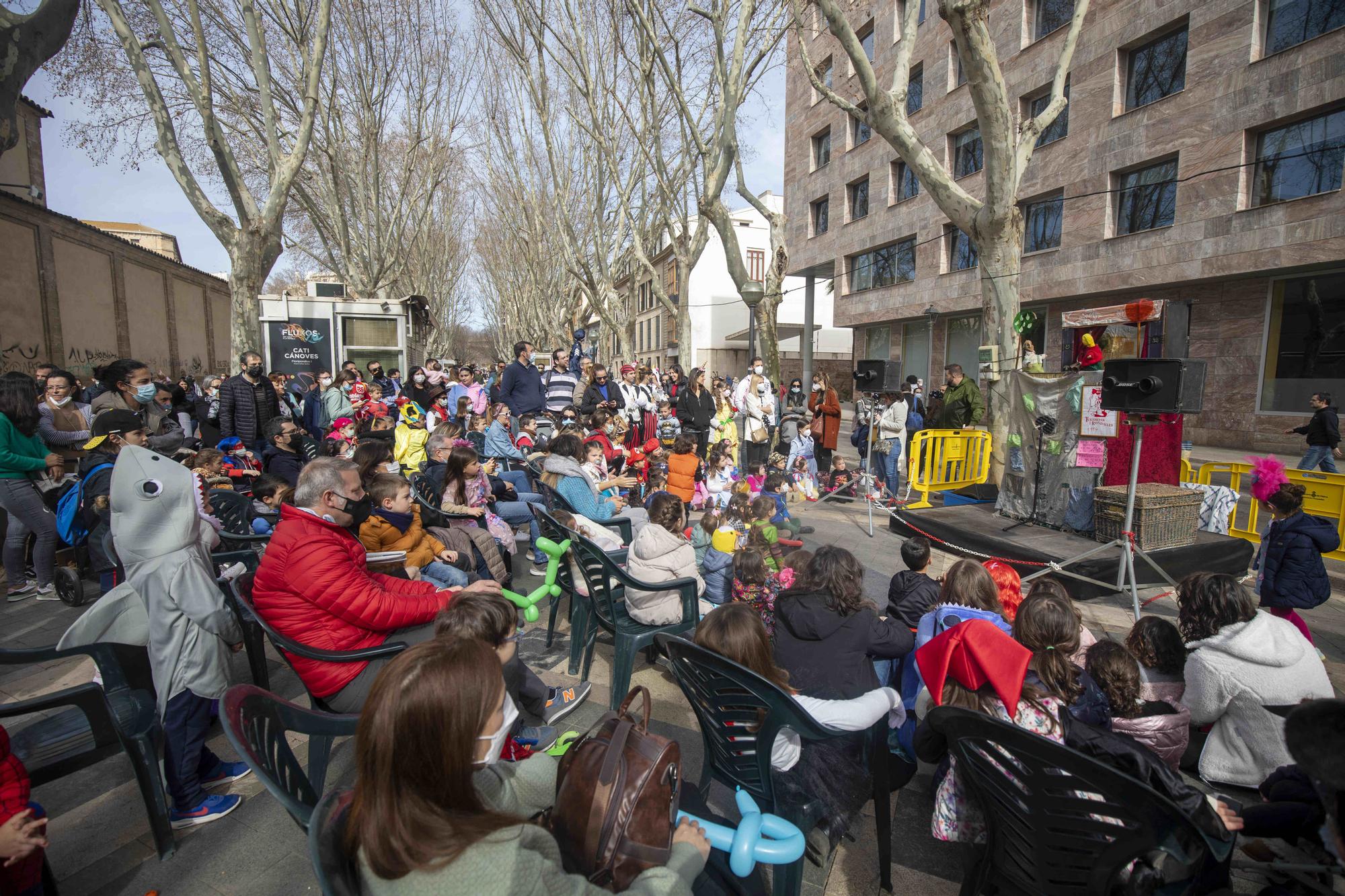 Sa Rueta llena de familias el centro de Palma