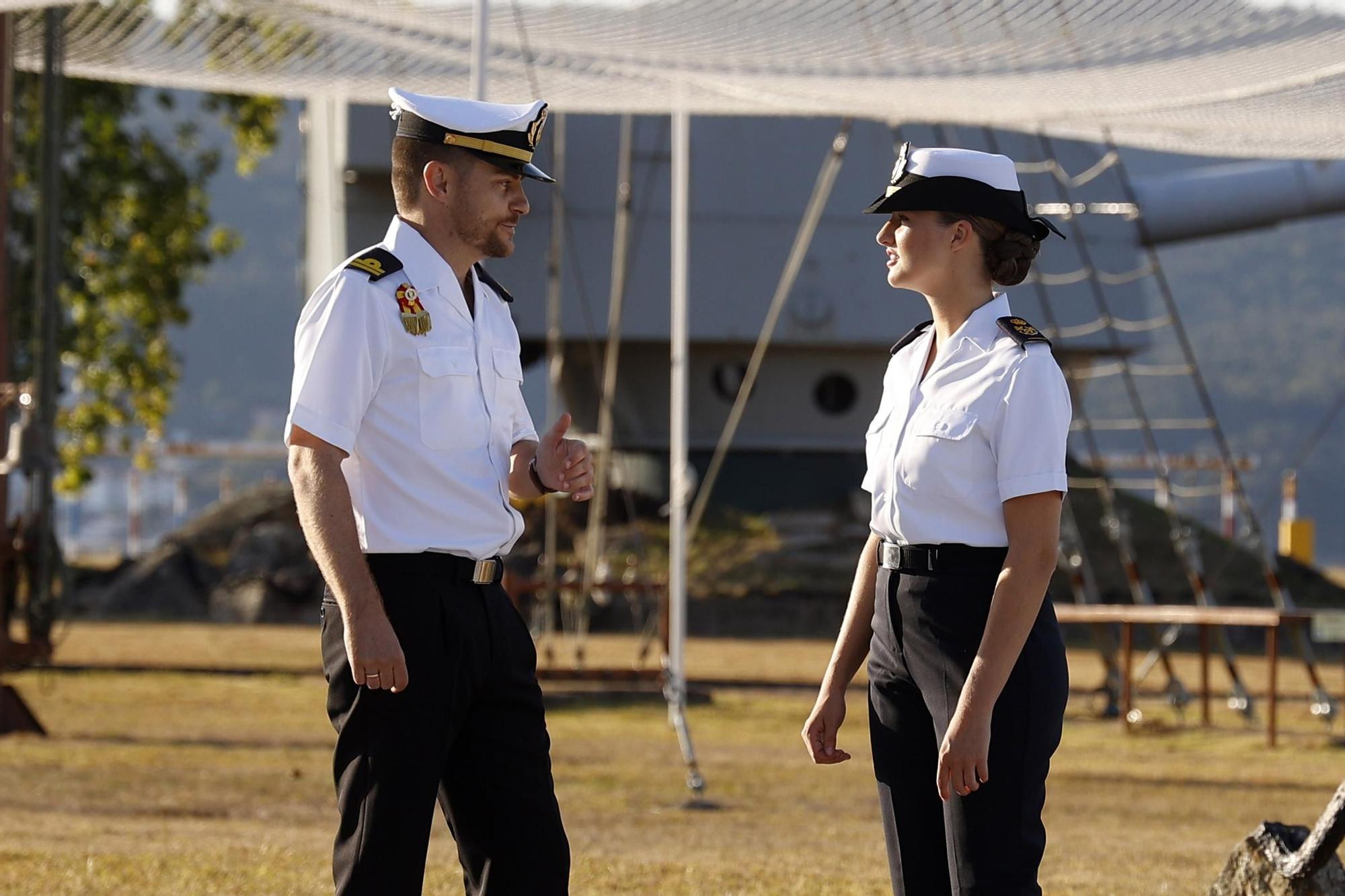 Leonor conoce de primera mano la Escuela Naval de Marín