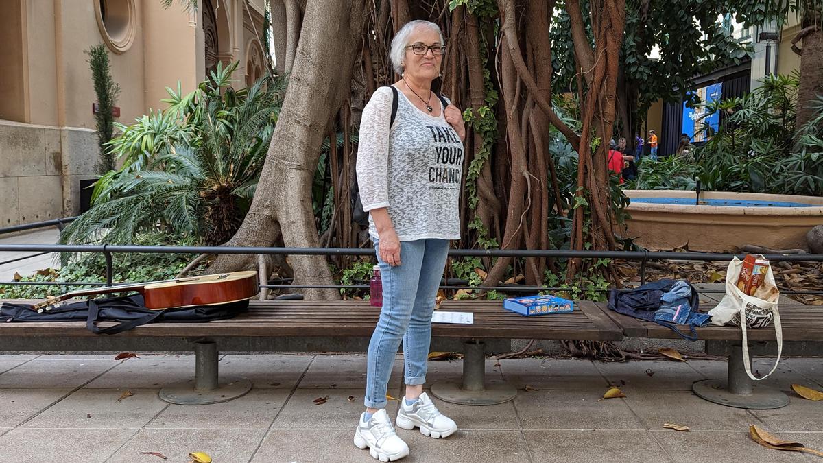 Rosario Castillo, en el edificio de la beneficencia, antes de dar su charla a los jóvenes actualmente en centros de menores.