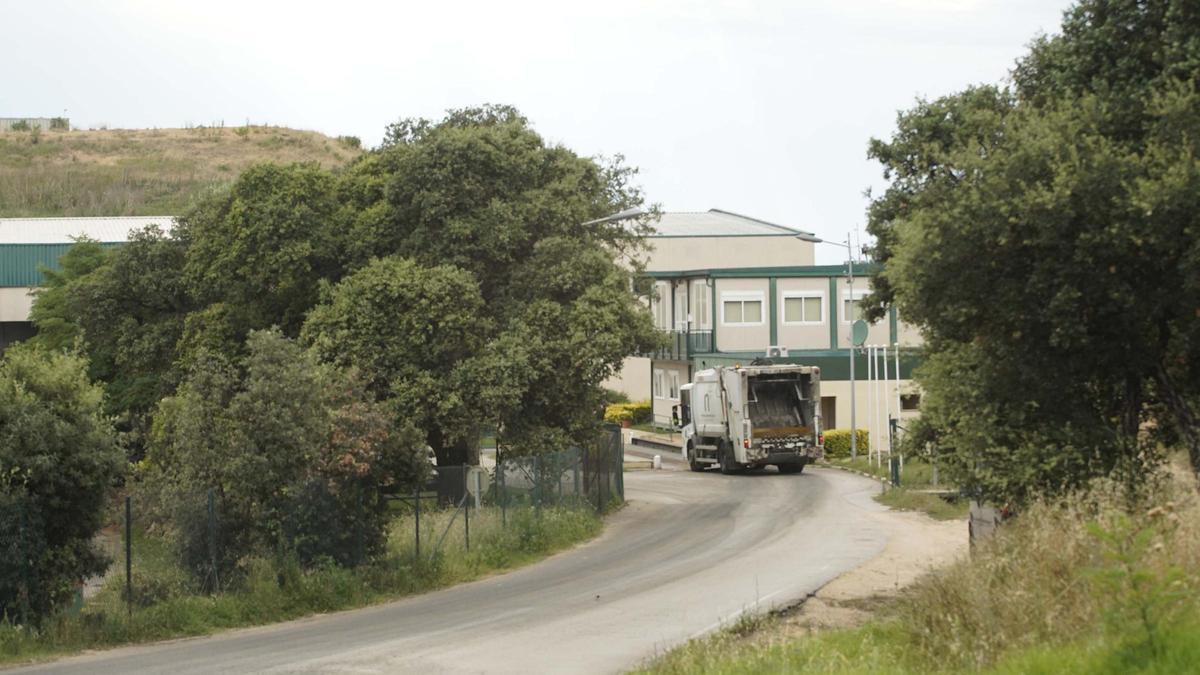 Un camió entrant a la planta de Solius, en una imatge d’arxiu.