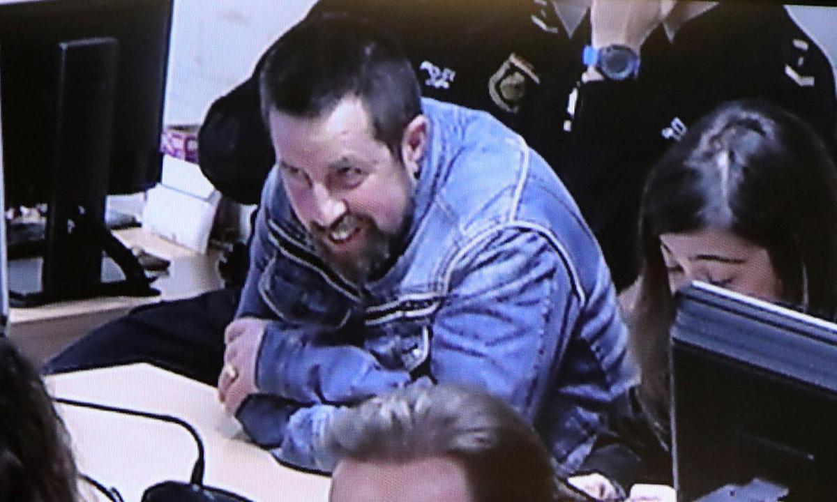 El acusado, durante la sesión de ayer // Xoán Álvarez