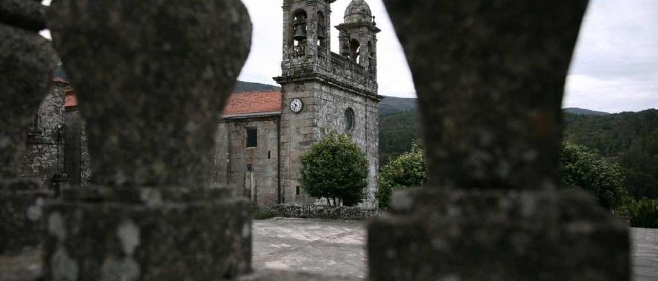 O xulgado mandou tomar declaracion en 1837 a dous mozos da parroquia por este roubo. // Bernabé/Luismy