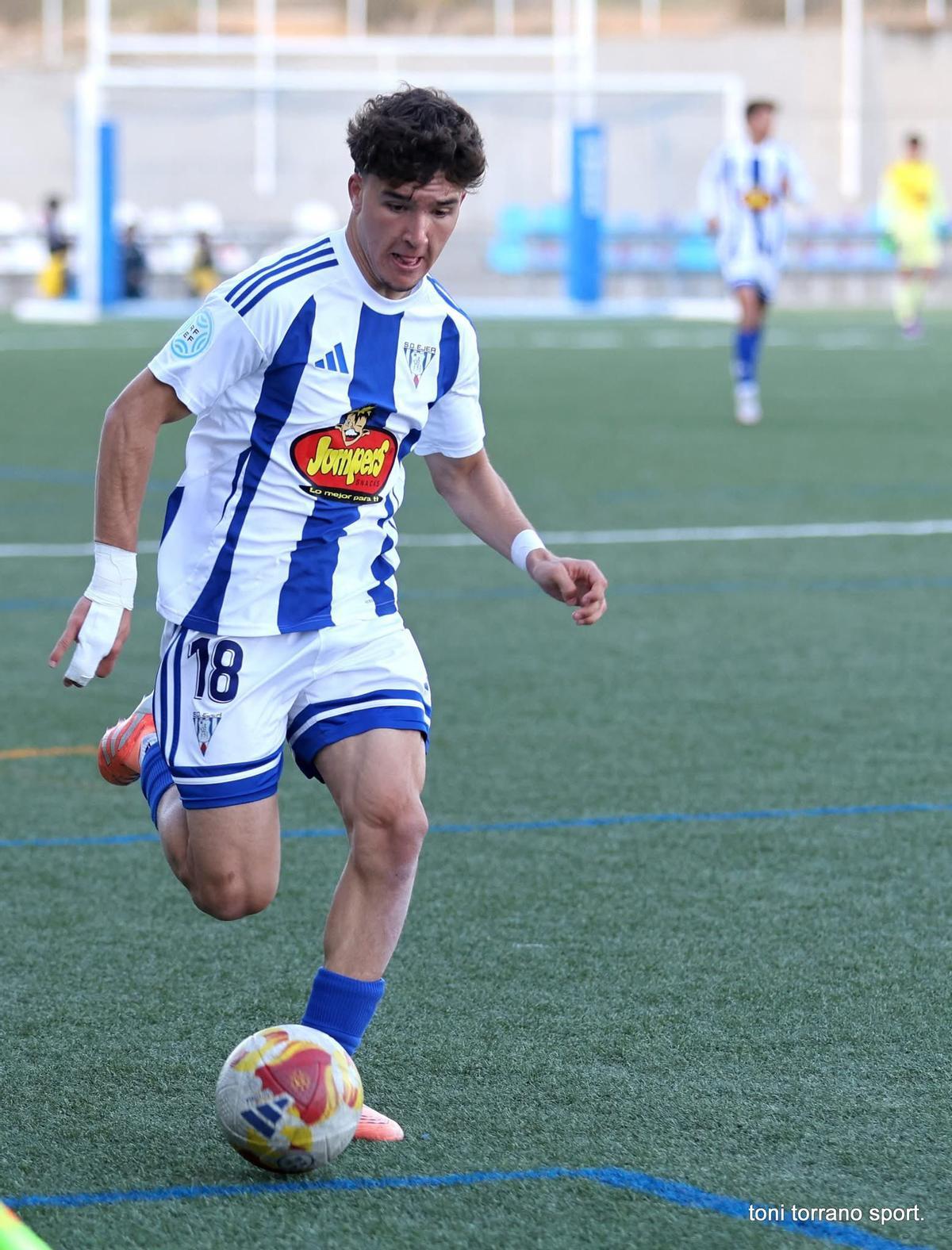 Lalo Arantegui, en un partido del Ejea.