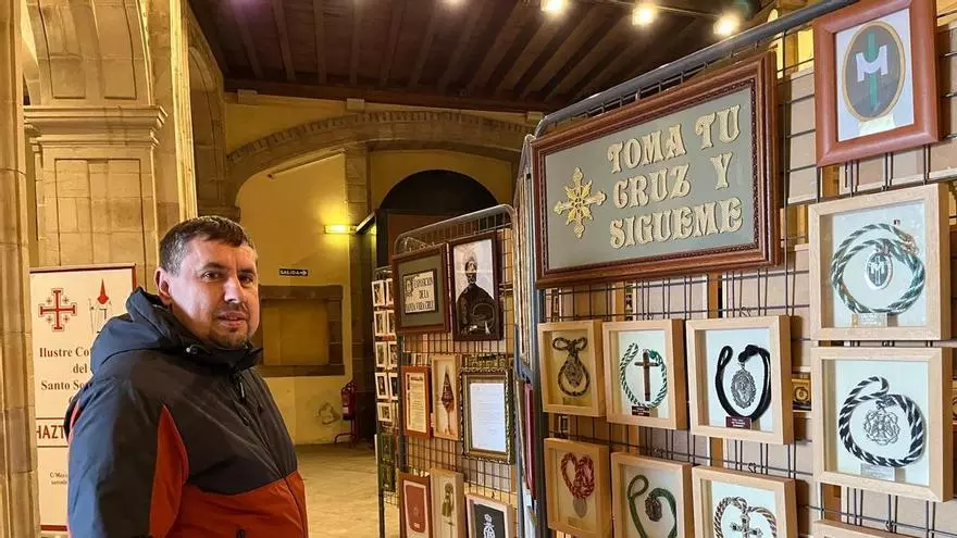 VÍDEO: La mayor exposición internacional de las hermandades de la Vera Cruz ya se luce en Gijón