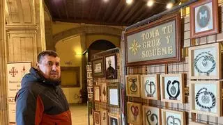 La mayor exposición internacional de las hermandades de la Vera Cruz ya se luce en Gijón: "Es impresionante"