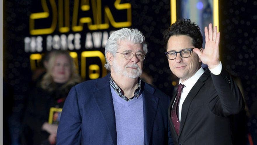 George Lucas posa con J.J. Abrams.