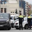 Los Mossos investigan la muerte de una mujer tras precipitarse desde un piso en Barcelona