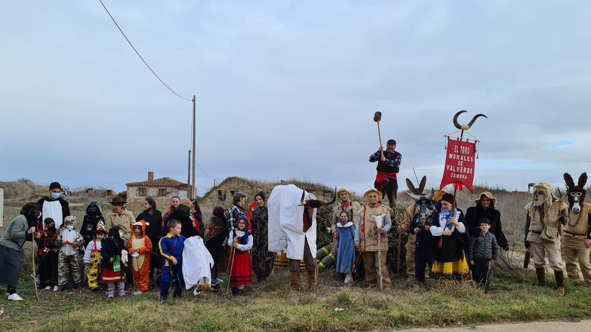 El Toro de Carnaval celebrado en Morales de Valverde el pasado sábado. / E. P.