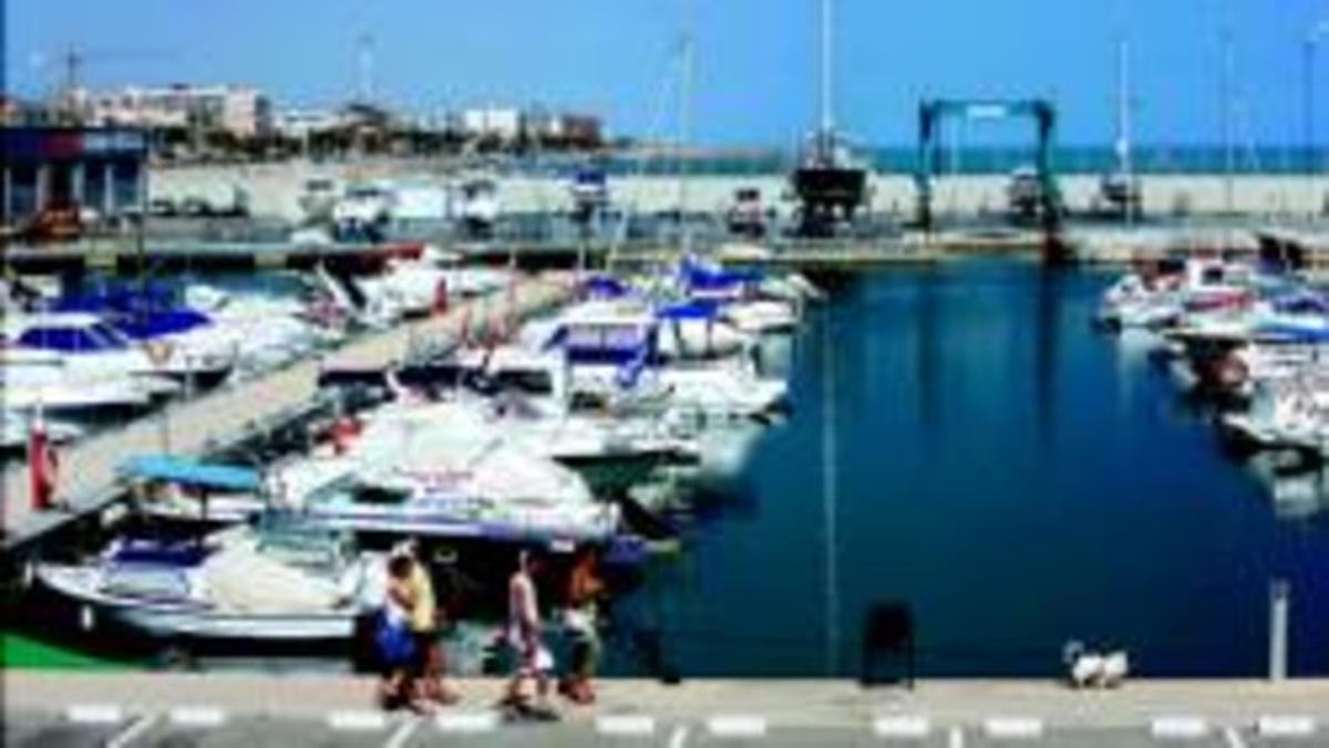 Les barques de pesca tornaran a Calafell_MEDIA_1 Les barques de pesca tornaran a Calafell_MEDIA_1
