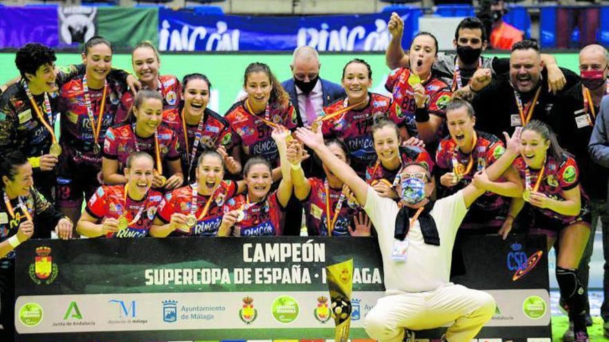 El Rincón Fertilidad celebra su título de la Supercopa ganado en Ciudad Jardín al Super Amara Bera Bera.